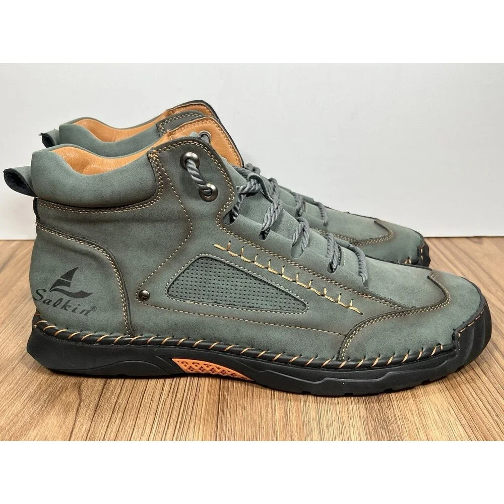 Salkin barefoot outdoor